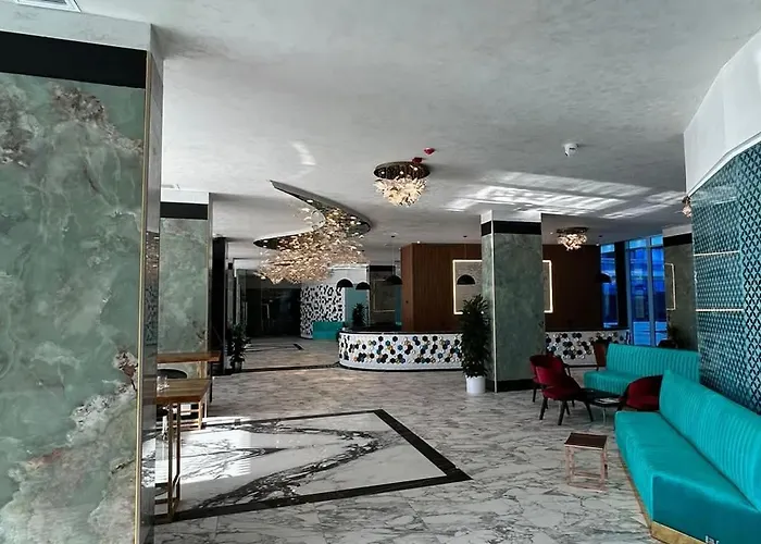 White Titanic Dolce Mare Apartment Navodari